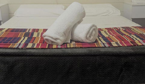 GRAND CENTRAL HOTEL PROSERPINE - Surfers Paradise Gold Coast 1