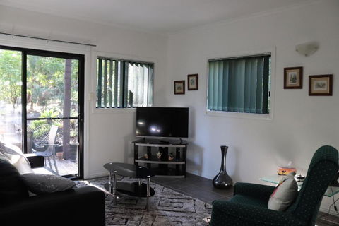 GREEN TREES CHALET Australia Zoo Close By - Surfers Paradise Gold Coast 3
