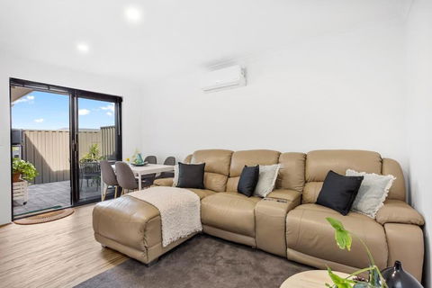 Guildford Family Hideaway - Surfers Paradise Gold Coast 0