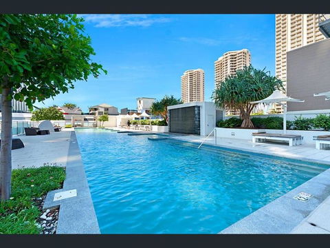 H-Residences Private Apartments - Hosted By Coastal Letting - Surfers Paradise Gold Coast 3