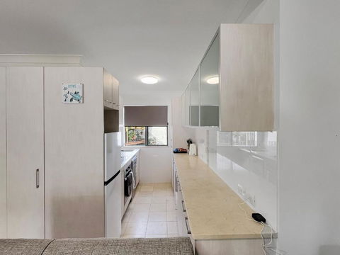 H2O Holiday Apartments Unit 12 - Surfers Paradise Gold Coast 2