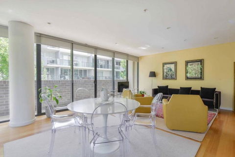 HAZEL Chapel St Socialite. Pool, Spa & Gym - Surfers Paradise Gold Coast 3