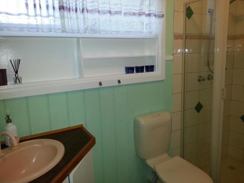 HEALESVILLE GETAWAY - Surfers Paradise Gold Coast 1