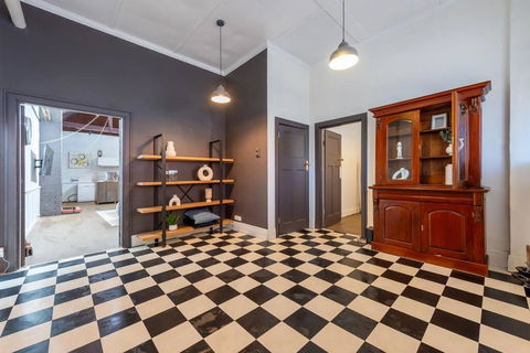 Historical Building Dating Back To 1900 - Surfers Paradise Gold Coast 2