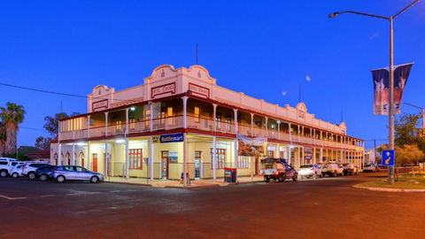 Hotel Corones - Surfers Paradise Gold Coast 0