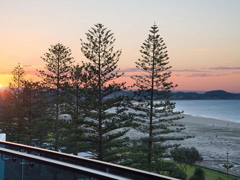 Iconic Apartments 704 - Surfers Paradise Gold Coast 1