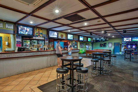 Hotel Kununurra - Surfers Paradise Gold Coast 1