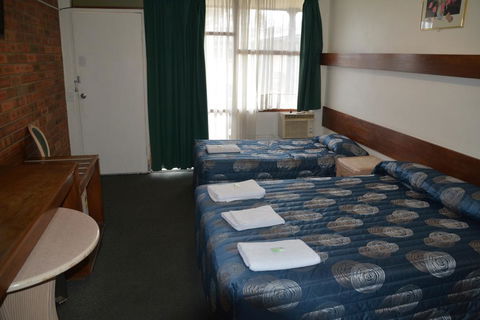 Adrian Motel - Surfers Paradise Gold Coast 2