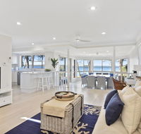 Adrift Retreat - St Georges Basin Waterfront Home - Surfers Paradise Gold Coast
