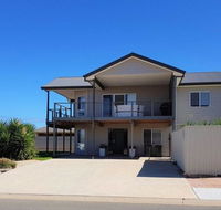 Agape Holiday Home - Surfers Paradise Gold Coast