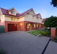 Albury Suites - Schubach Street - Surfers Paradise Gold Coast