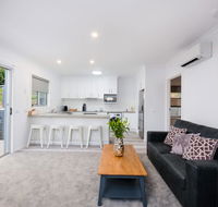 Albury Yalandra Apartment 4 - Surfers Paradise Gold Coast