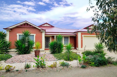 All Seasons Port Elliot Holiday House - Surfers Paradise Gold Coast 0