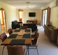 Annies Holiday Units - Surfers Paradise Gold Coast