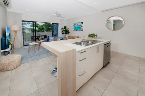 Apartment Close To The City Life On Lake 3 - Surfers Paradise Gold Coast 3