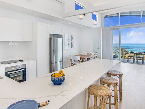 Aqua Promenade Beachfront Holiday Apartments - Surfers Paradise Gold Coast 1