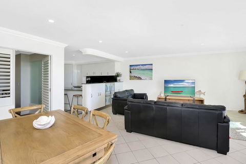 Aqua Solai Unit 1 - Surfers Paradise Gold Coast 3
