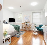 Art Deco Designer Studio in Lewisham - Surfers Paradise Gold Coast