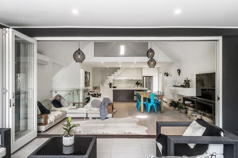 Arya Holiday House Byron Bay - Surfers Paradise Gold Coast 2