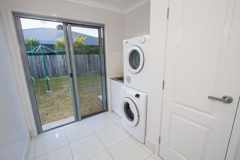 Ashanti - Surfers Paradise Gold Coast 1