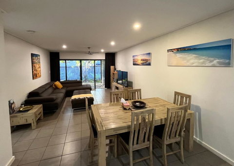 Luxury Executive Apartment At Broome Cable Beach - Surfers Paradise Gold Coast 0