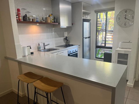 Luxury Executive Apartment At Broome Cable Beach - Surfers Paradise Gold Coast 2