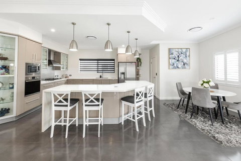 Magic On MacArthur - Surfers Paradise Gold Coast 3