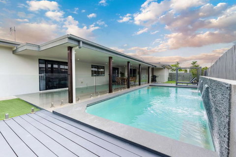 Magic On MacArthur - Surfers Paradise Gold Coast 2