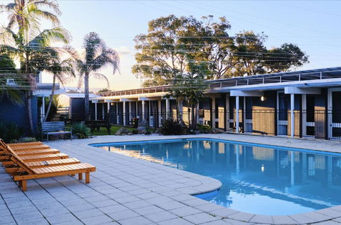 Mallacoota Hotel Motel - Surfers Paradise Gold Coast 1