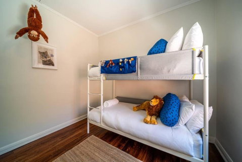 Marble At South Plympton - 4BR Modern WiFi - Surfers Paradise Gold Coast 2