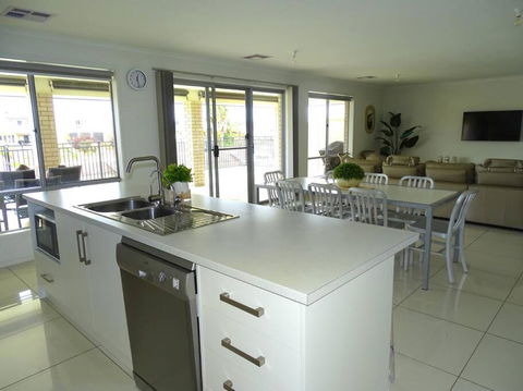 Marina Belle - Surfers Paradise Gold Coast 1