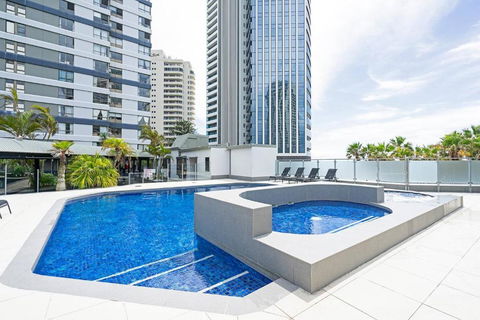 Marks Point - Resort Living In The Heart Of Surfers - Surfers Paradise Gold Coast 0
