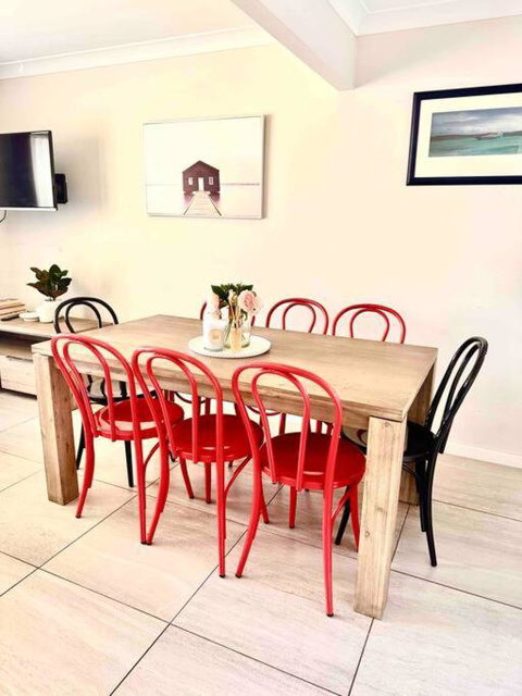 Maya Newcasle 6 Bedrooms Home - Surfers Paradise Gold Coast 2