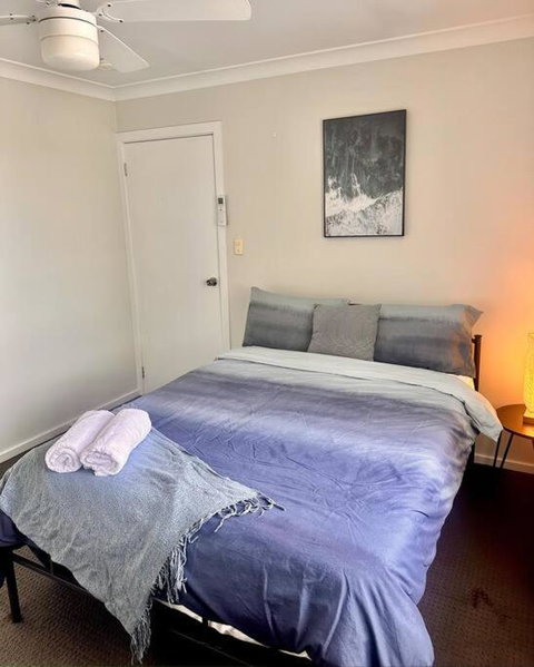Maya Newcasle 6 Bedrooms Home - Surfers Paradise Gold Coast 3