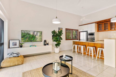 Melaleuca Hideaway - Beach Pool Free Parking - Surfers Paradise Gold Coast 2