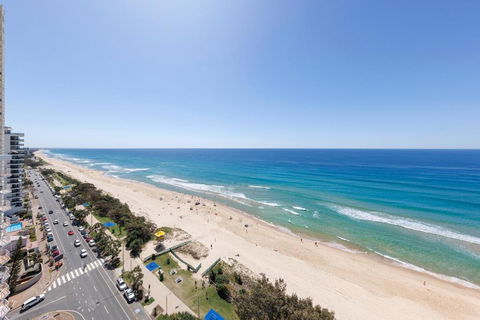 Meriton Suites Surfers Paradise - Surfers Paradise Gold Coast 3