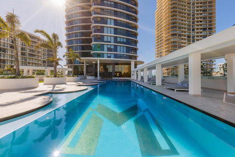 Meriton Suites Surfers Paradise - Surfers Paradise Gold Coast 1