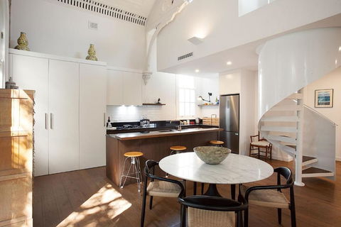 Mezzanine Magic, Bondi Junction - Surfers Paradise Gold Coast 3