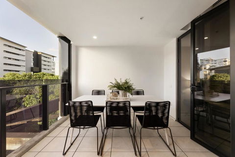 Modern Luxury Gabba Apartment - Surfers Paradise Gold Coast 0