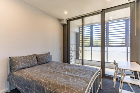 Modern 2B With Loft Bed Parking Central Mascot - Surfers Paradise Gold Coast 2