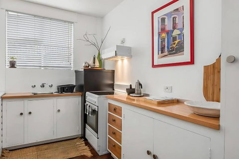 Modern City-Fringe Apartment In New Town - Surfers Paradise Gold Coast 3