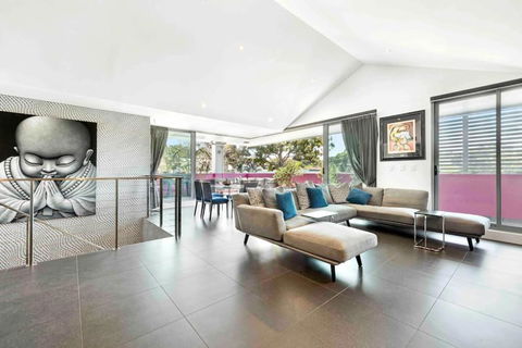 Modern Spacious 3 Bedroom Penthouse In Enmore - Surfers Paradise Gold Coast 3