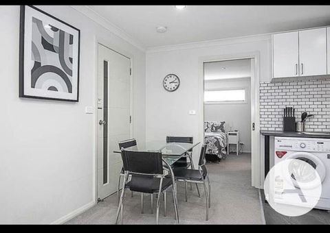 Modern Cottage Central Location - Surfers Paradise Gold Coast 2