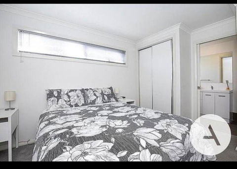 Modern Cottage Central Location - Surfers Paradise Gold Coast 3
