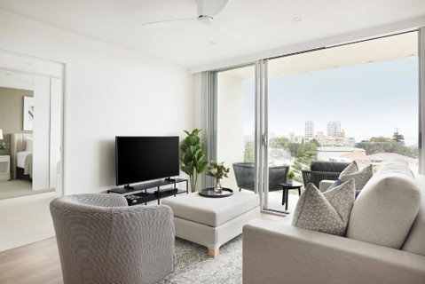 Modern Glamour I90 - Surfers Paradise Gold Coast 1