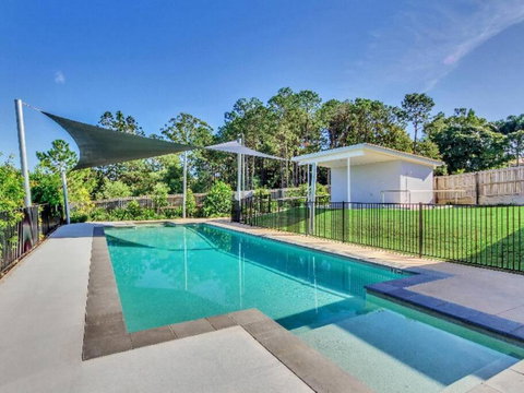Modern Homely Townhouse With Pool Access & Free WIFI - Surfers Paradise Gold Coast 0
