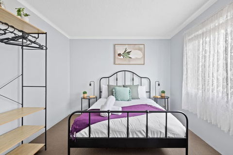 Modern Private Double Room - Central Spot At Liverpool - Shared Bathroom - Surfers Paradise Gold Coast 0
