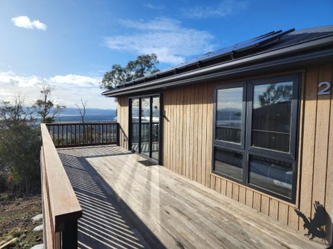 Mount Rumney Escapes Seaview House 2 - Eagle House - Surfers Paradise Gold Coast 0