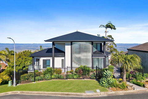 Mount Archer Manor - Surfers Paradise Gold Coast 0