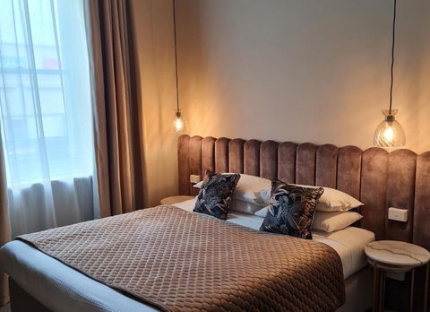 Mount Gambier Hotel - Surfers Paradise Gold Coast 3